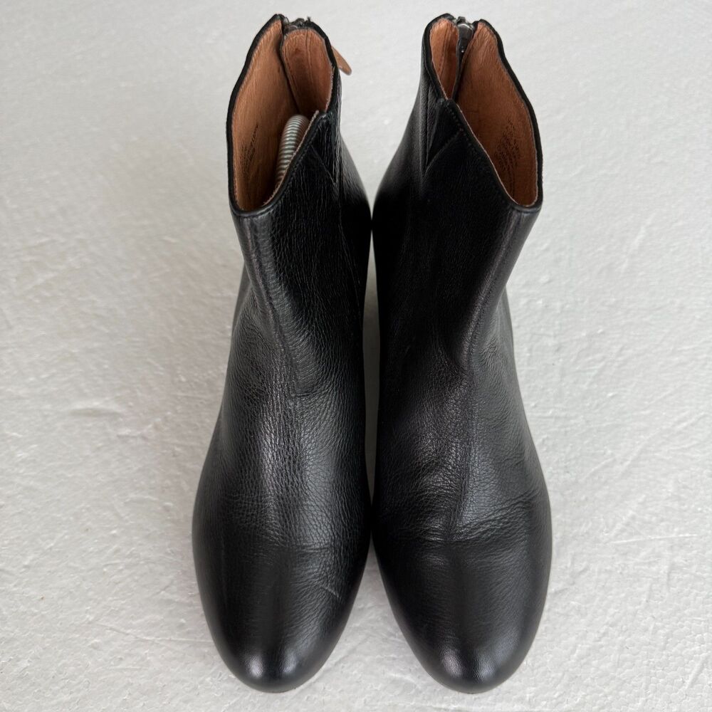 Size 9M - Gentle Souls Kenneth Cole Vicki Women's Black leather wedge booties - Picture 3 of 8